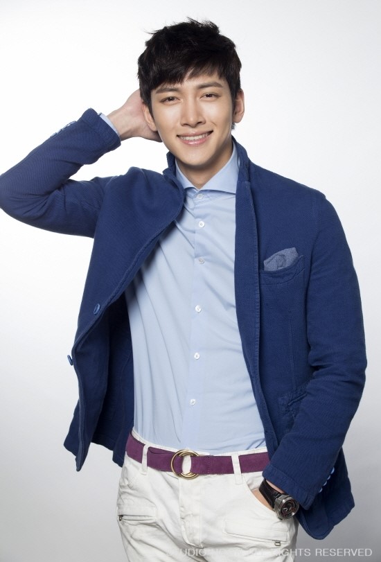  p>池昌旭,1987年7月5日出生于韩国京畿道,韩国男演员.