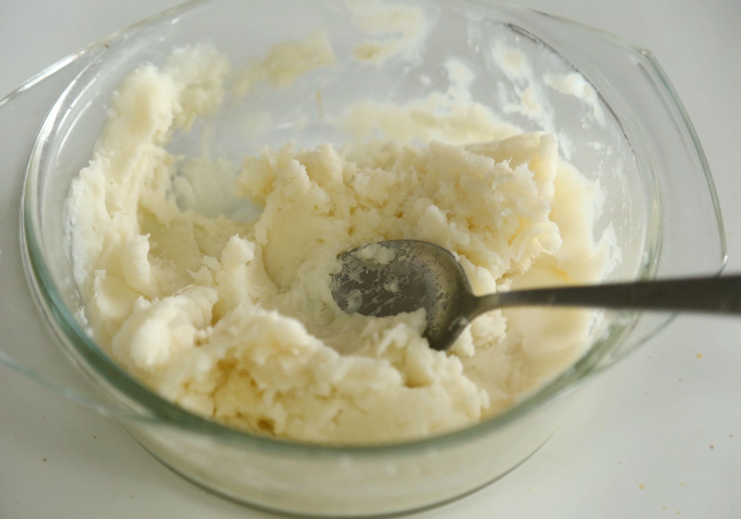 牛奶山药面粉糊