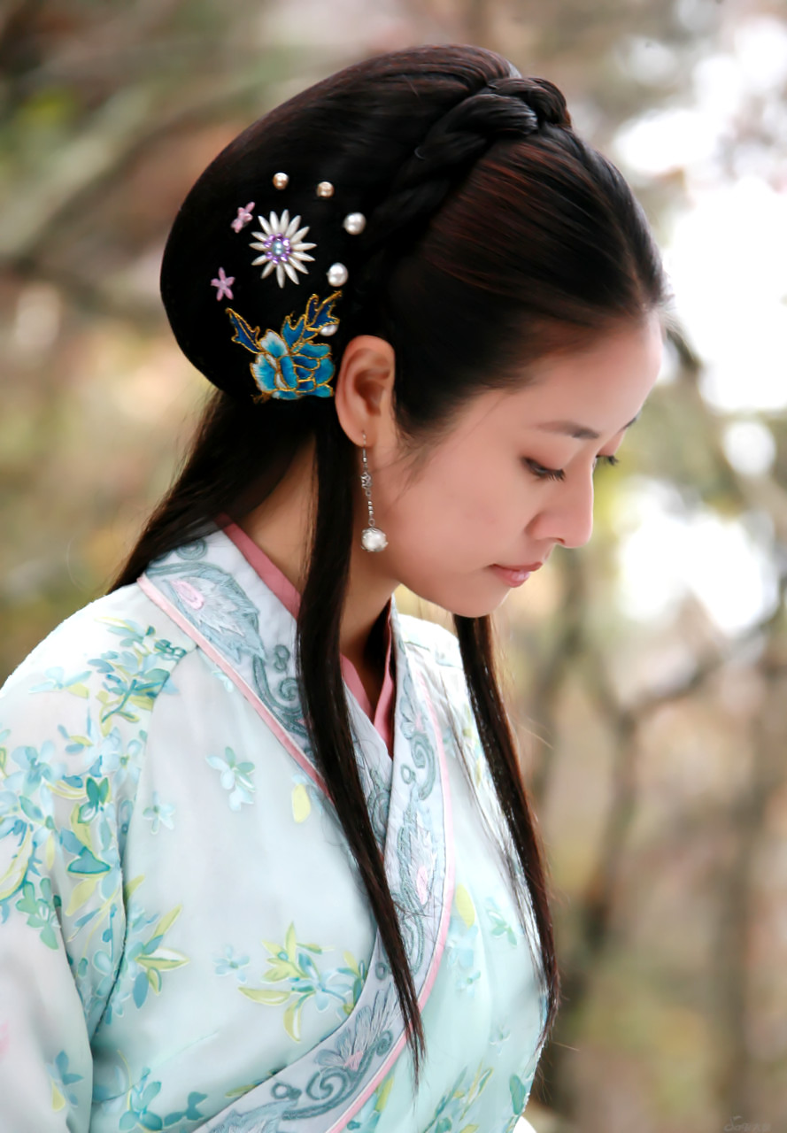  p>林心如(ruby lin),1976年1月27日出生于台湾省台北市,华语影视女