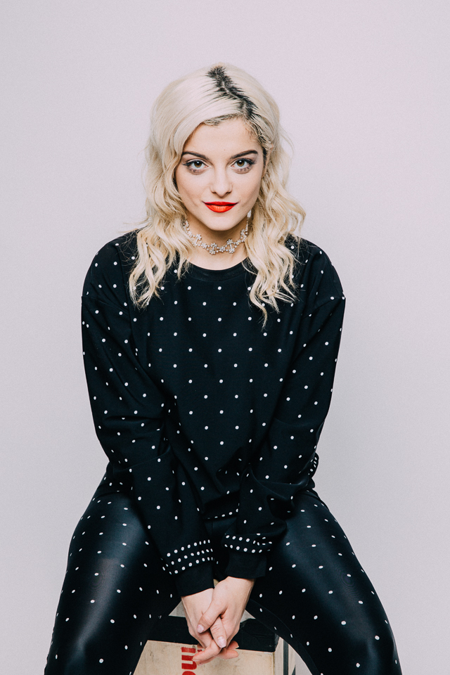  p>碧碧·雷克萨 i>(bebe rexha) /i>,原名布蕾塔·杰妮娅·雷克萨 i>