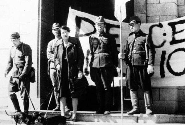 ">十八日战事 /a>, a target="_blank" href="/item/香港保卫战">香港