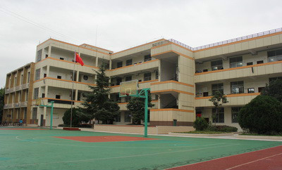 巴中实验小学