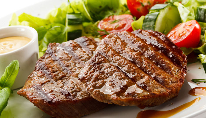  p>肉眼牛排是从近肋骨末端的一少部分切下来,该处肉质柔嫩且多汁(有