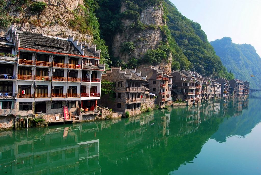  p>镇远古镇是贵州省 a target="_blank" href="/item/黔东南苗族侗族