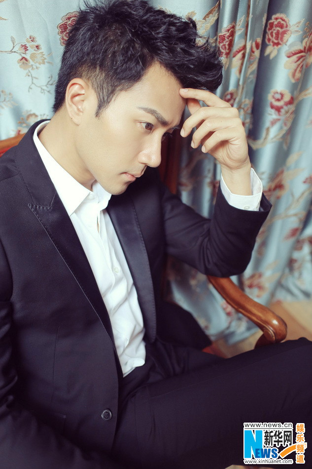  p>刘恺威,1974年10月13日生于中国香港,祖籍山东威海,中国影视男演员