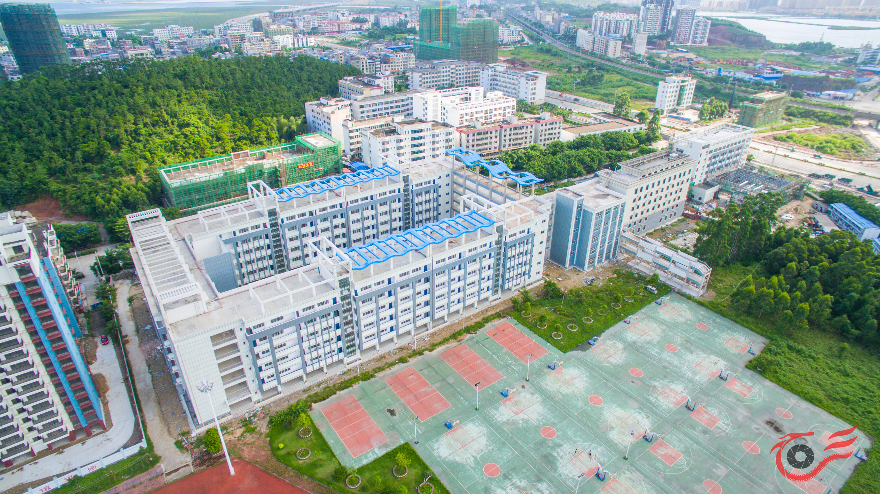 防城港高级中学