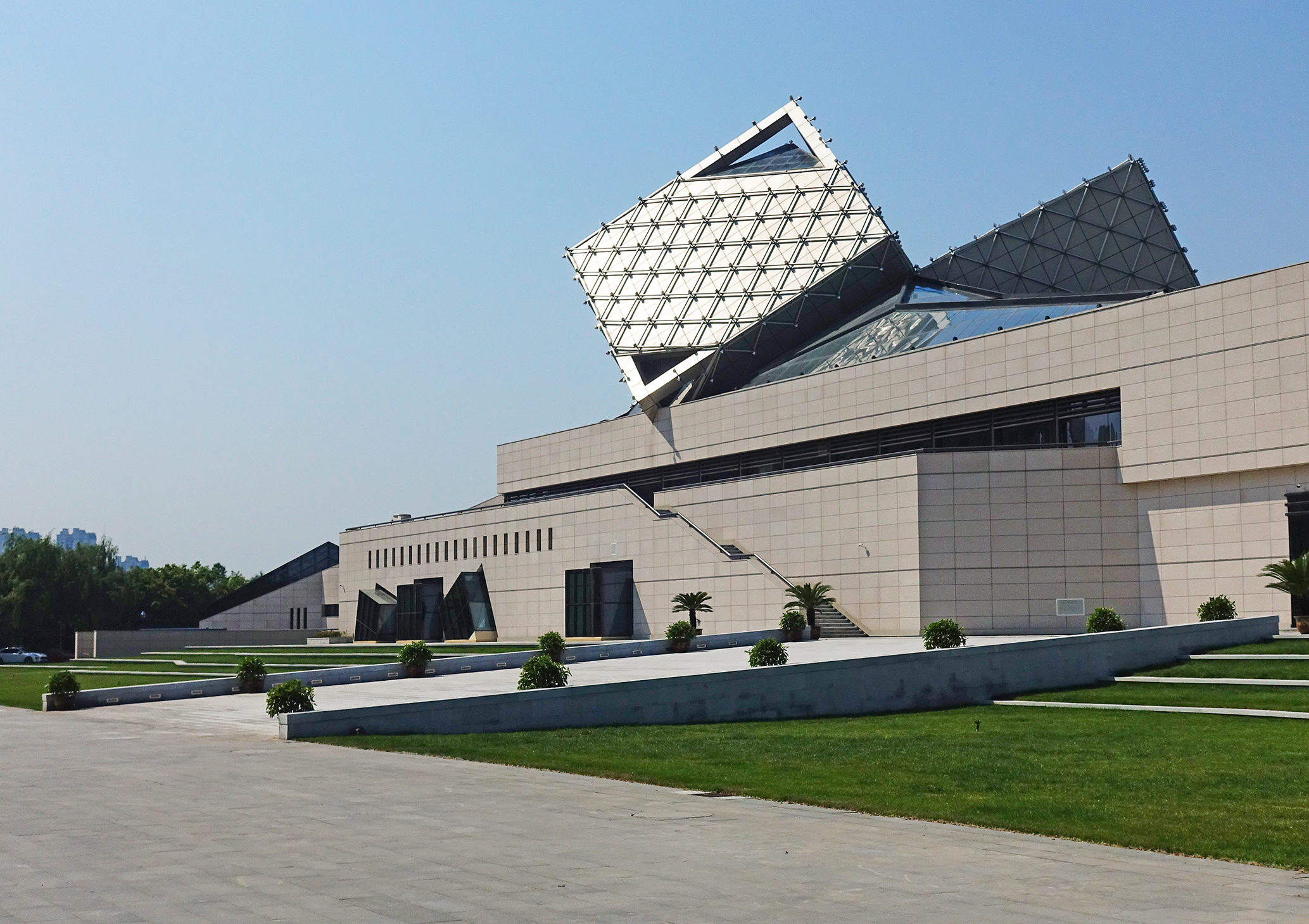  p>盐城中国海盐博物馆,于2006年1月23日经国务院批准命名,是全国唯一