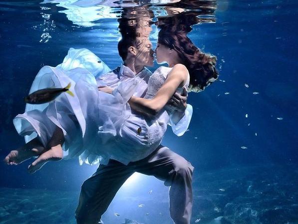 水下婚纱照