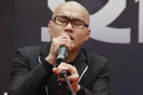 吴岱恒,原名吴海波,1989年11月28日出生于<a