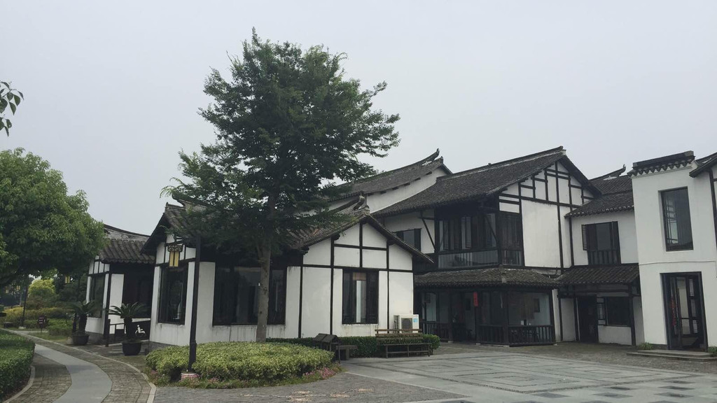 景点,地址是浦东新区书院镇洋溢村现代农业先行区(近两港大道临港大道