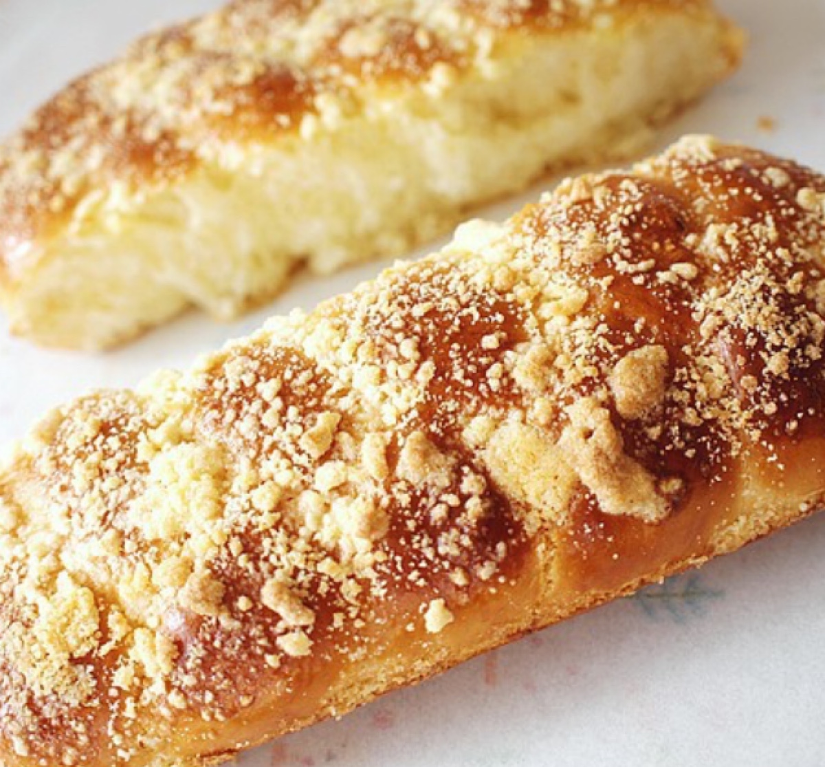  p>麦片辫子面包是一道面包类美食,以麦片,高筋面粉等为原料,以盐,细