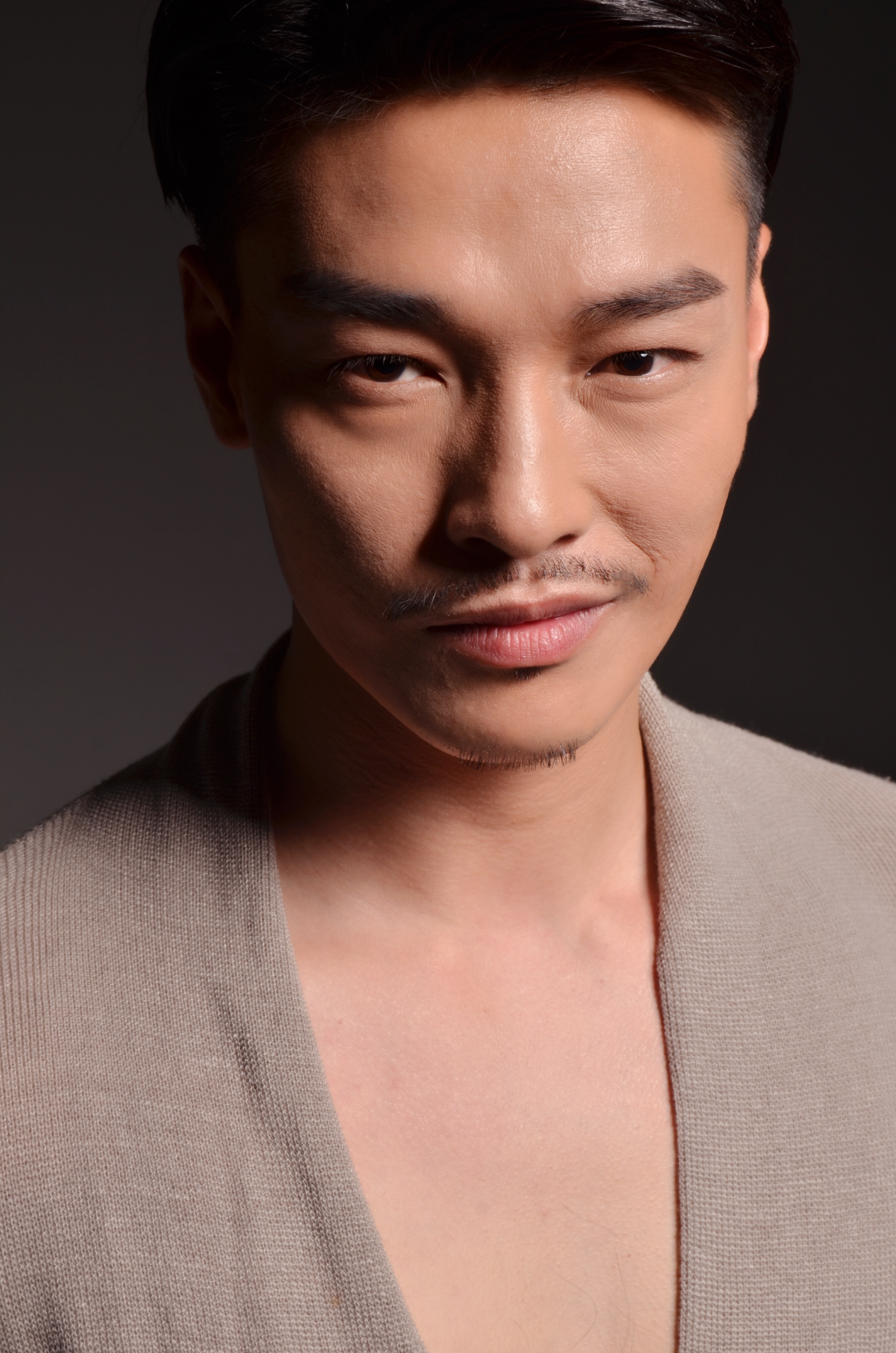  p data-id="gnb6ogrlsv">陈韦然,演员,作品有《 a target="_blank"