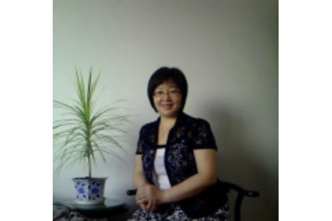 内蒙古集宁人,1968年1月出生,1993年毕业于内蒙古医学院临床医学系,在