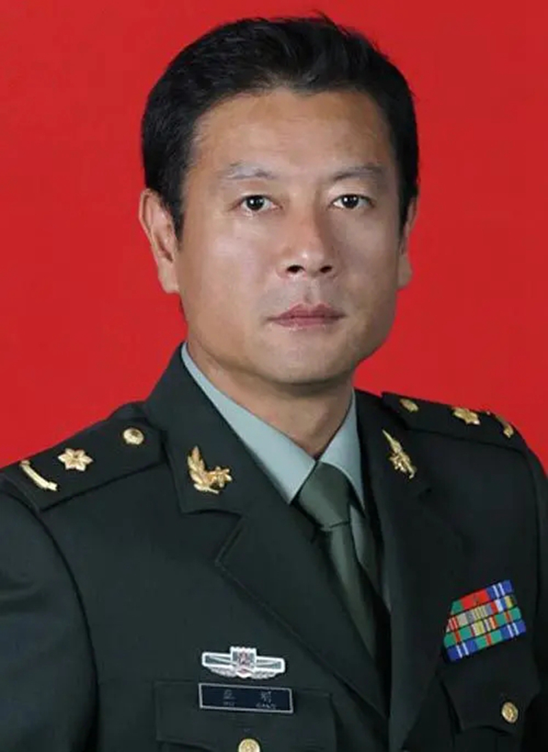 59岁巫刚曾是修船工，将演戏当事业，与演员妻子离婚，至今独身_百科TA说