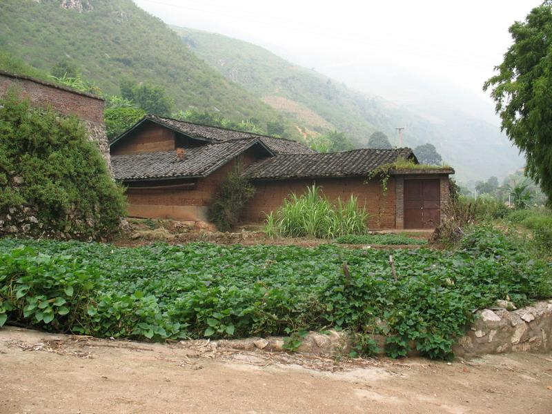  p>锣鼓田村位于长岭镇4a级景区徐家河南部. /p>