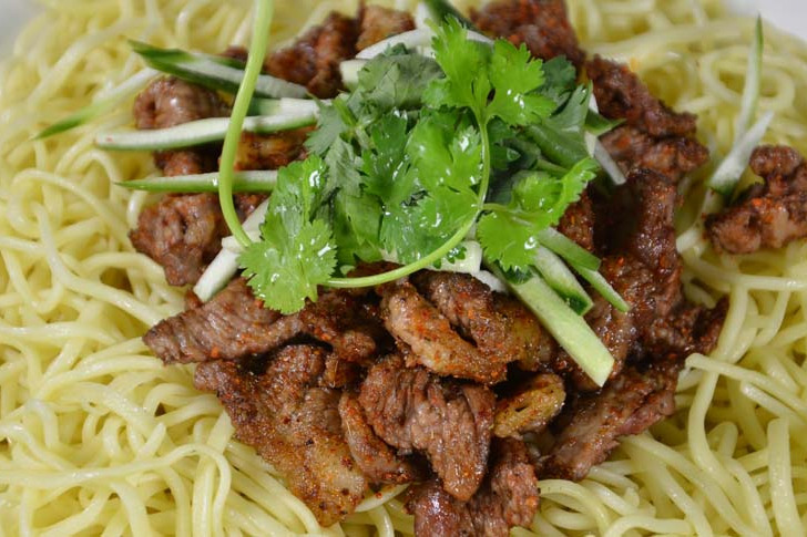  p>羊肉黄面是一道由羊腿肉, a target="_blank" href="/item/凉面