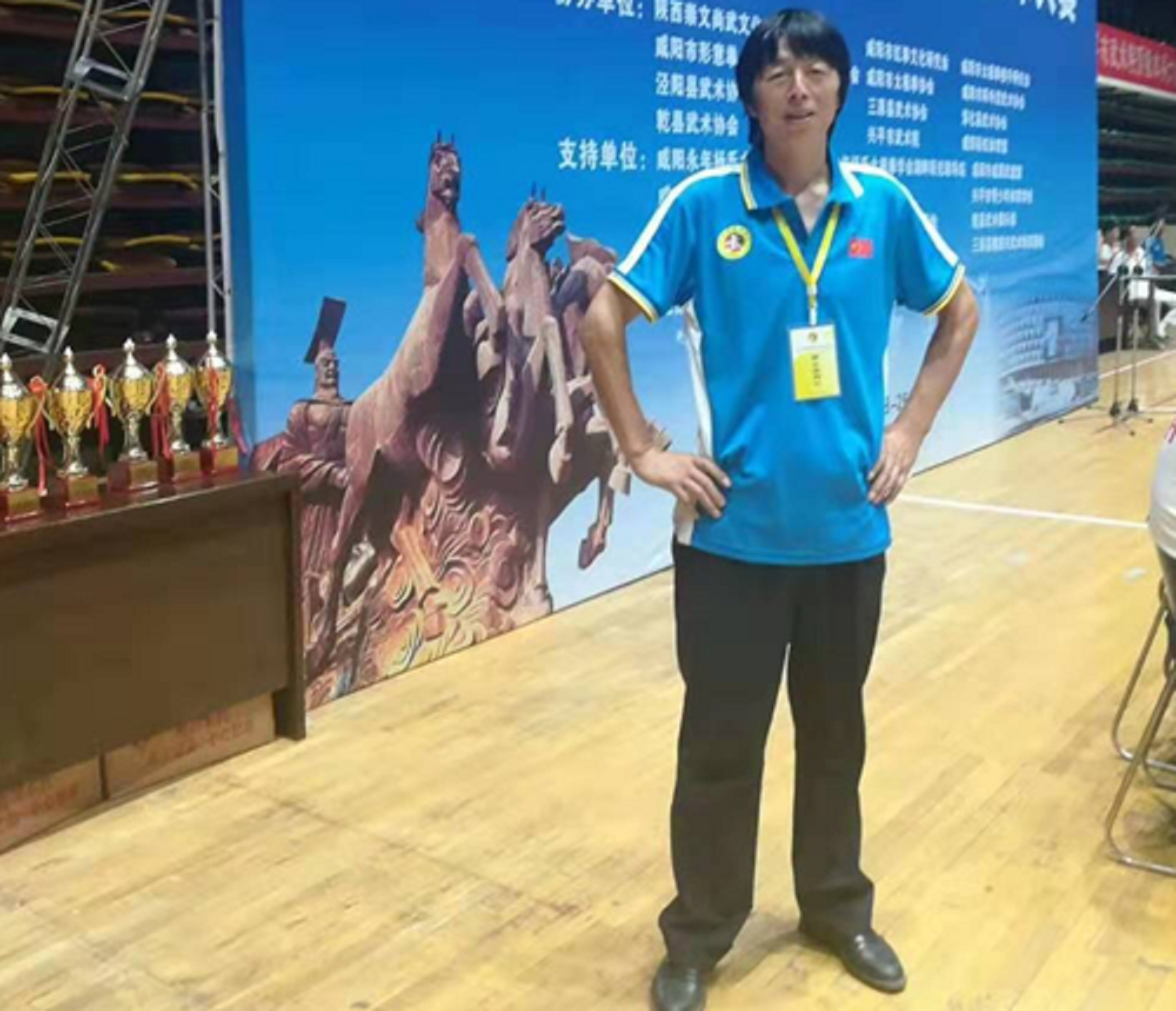  p data-id="sbdumni4xlzh">边峰汉,男,兴平市优秀教师,国家级武术