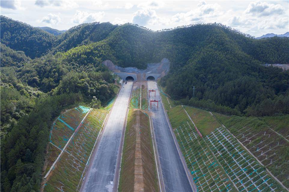 开平—阳春高速公路