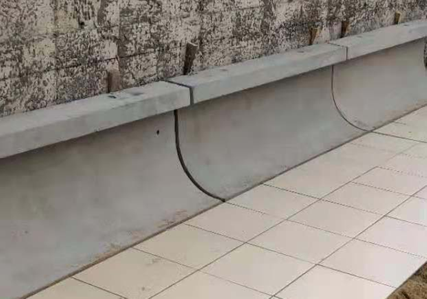 屋面女儿墙预制泛水构件制作及安装施工工法