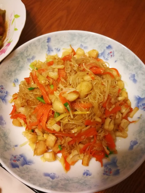  p> a href="#" data-lemmaid="12994139">虾米炒粉丝 /a>是以 a href