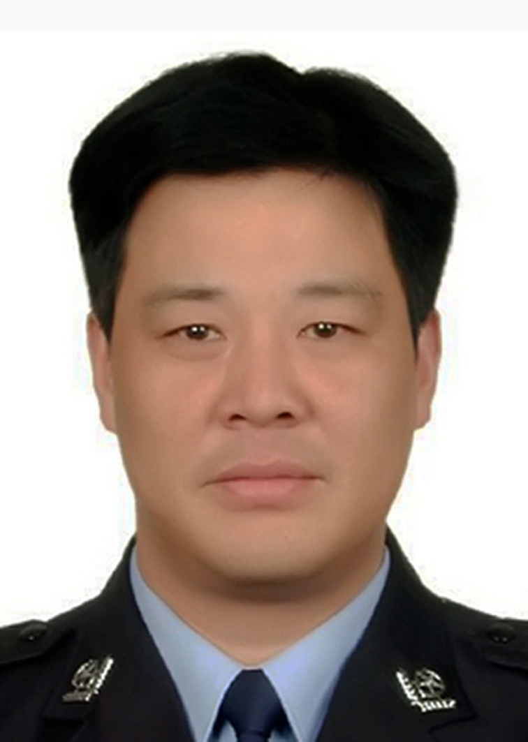 张斌