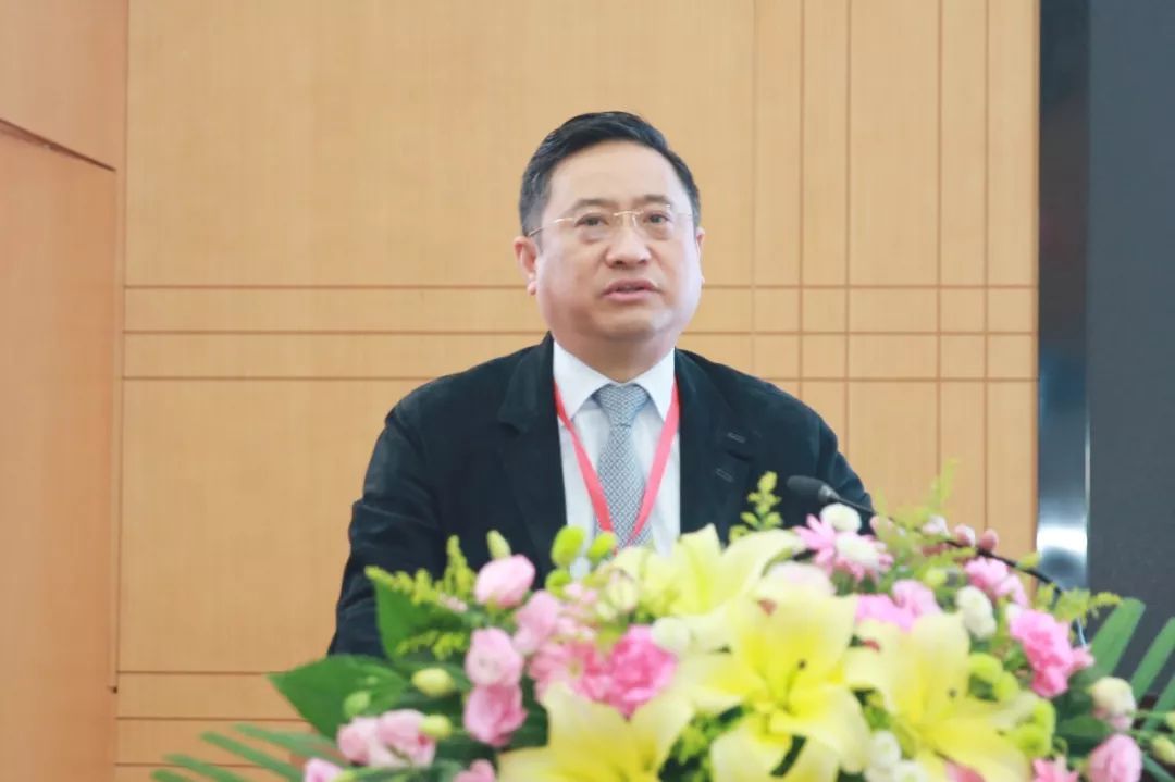 周俭（中国医学科学院学术咨询委员会学部委员、肝肿瘤专家、生物医学工程专家、复旦大学附属中山医院院长）_百度百科