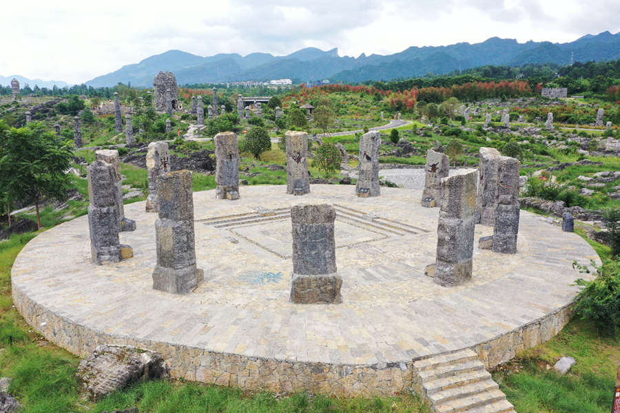 十二月神柱石阵