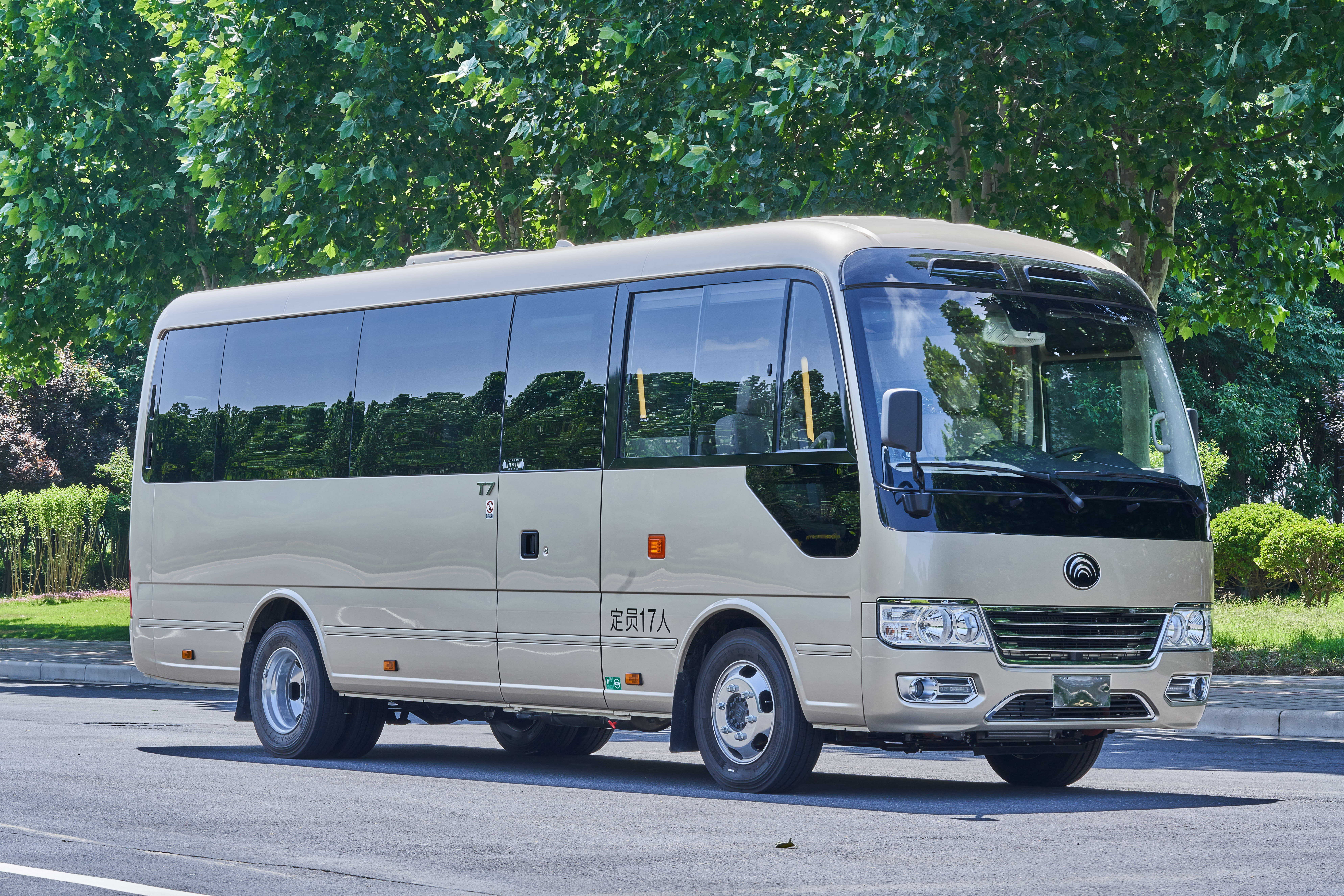 宇通t7高档商务车, a target="_blank" href="/item/宇通客车/9858817