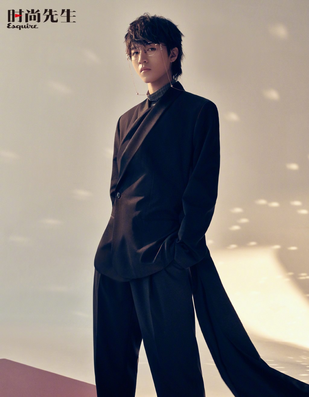  p>王俊凯,1999年9月21日出生于重庆市,中国内地流行乐男歌手,影视