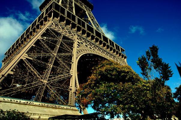  p>古斯塔夫·埃菲尔(gustave eiffel,1832-1923)法国著名建筑大师, a