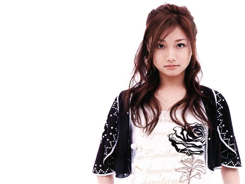  p>大冢爱,1982年9月9日出生于日本大阪市,日本流行音乐女歌手,毕业于