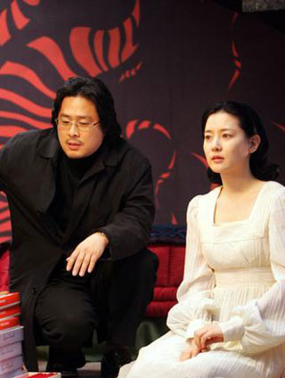  p>崔岷植(choi min-sik),1962年5月30日出生于韩国首尔,毕业于 a