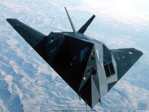  p>隐形战斗机是通过机身涂上一层高效吸收电波的物质,造成 a target=