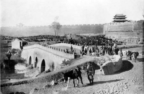  p>榆阳桥位于南门外榆阳河上,是榆林南大道 a target="_blank" href=