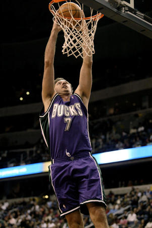  p>托尼·库科奇(toni kukoc),1968年9月18日出生于 a target="_blank