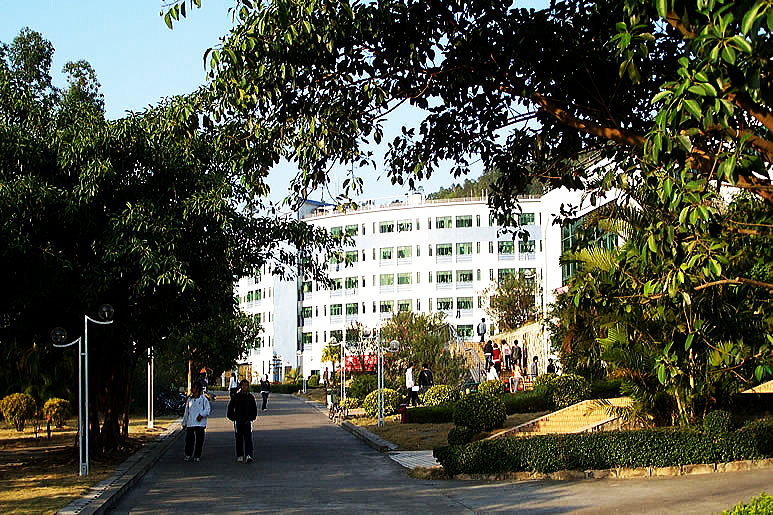  p>遵义医科大学珠海校区(the zhuhai campus of the zunyi medical