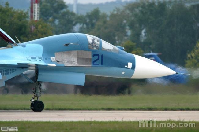 苏-33ub舰载战斗机