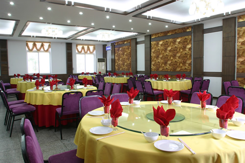  p data-id="gn7lci4zcd">北京宫霄雁栖商务会馆(雁鸣楼饭店)是一家集