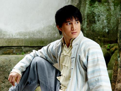  p>《风满楼》是2004年出品的民国剧情电视剧,该剧由 a target="