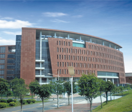  p>华南理工大学图书馆创建于1952年,是全国重点 a href="#" data