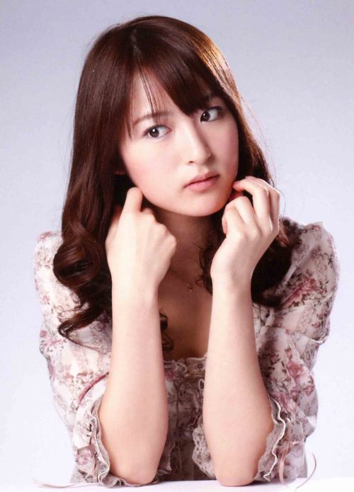  p>小松未可子 i>(こまつ みかこ;komatsu mikako) /i>,1988年11月11
