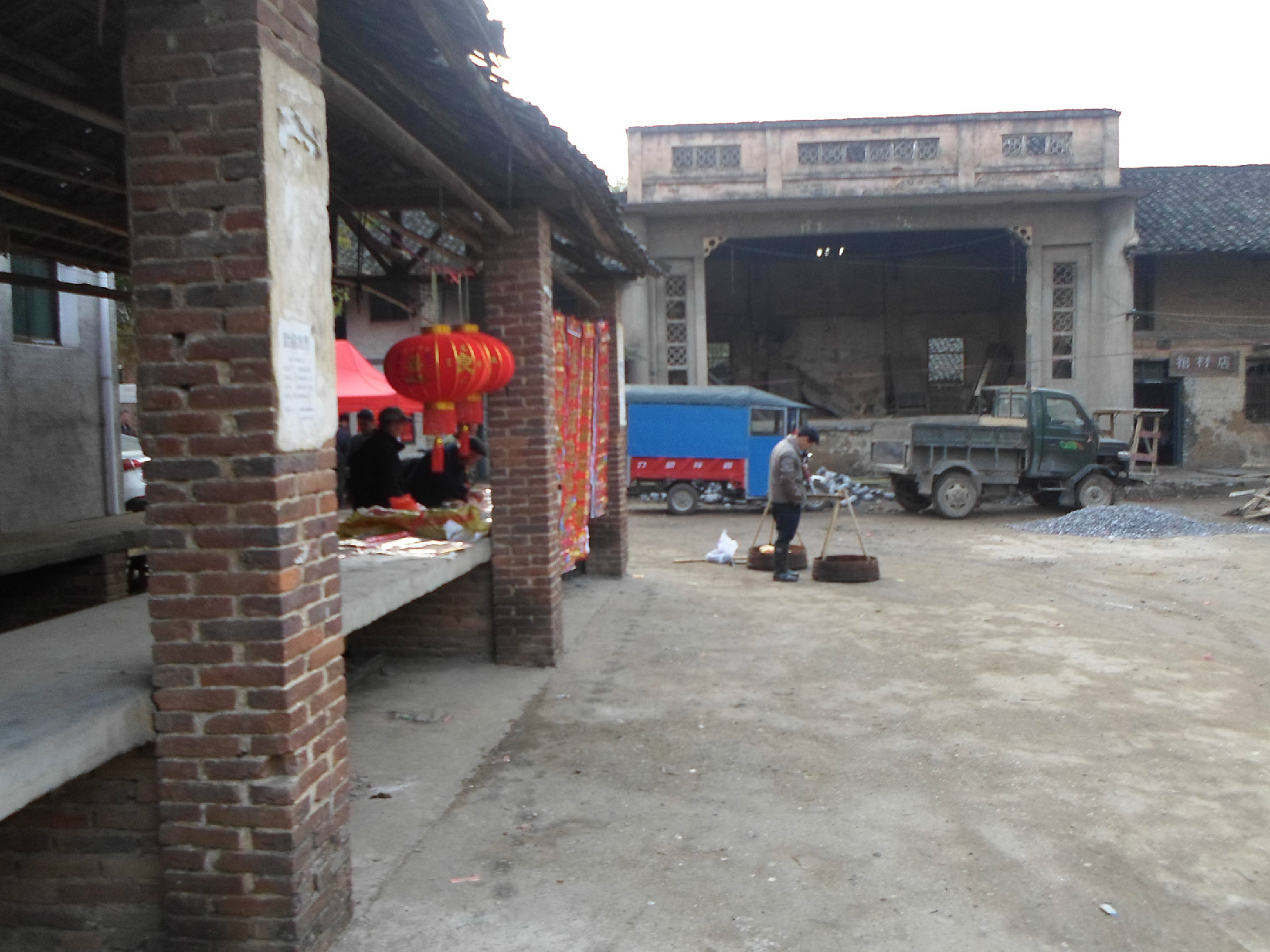  p>双江口村位于湖南省永州市祁阳县文富市镇,因祁水,烟江两条河在村