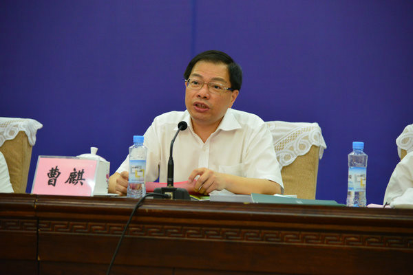 年11月出生,安徽 a href="#" data-lemmaid="10950005">绩溪 /a>人