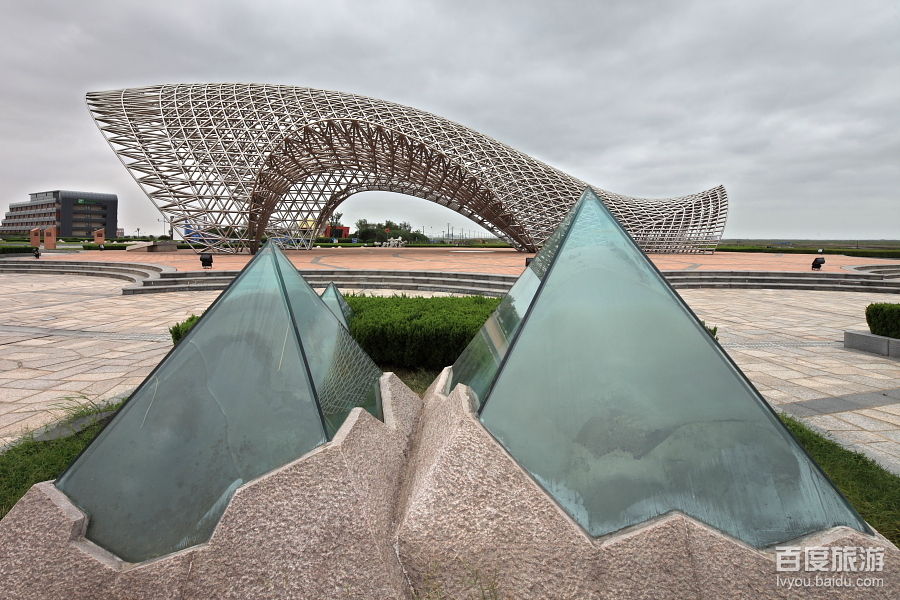 82公顷,位于浦东新区 a target="_blank" href="/item/南汇新城">南汇