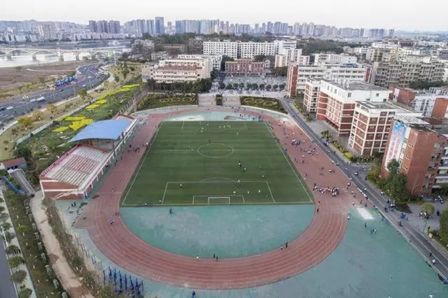 四川省南充市白塔中学