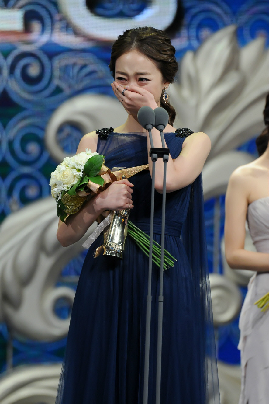  p data-id="gnrrtakmeu">mbc演技大赏是由 a target="_blank" href="