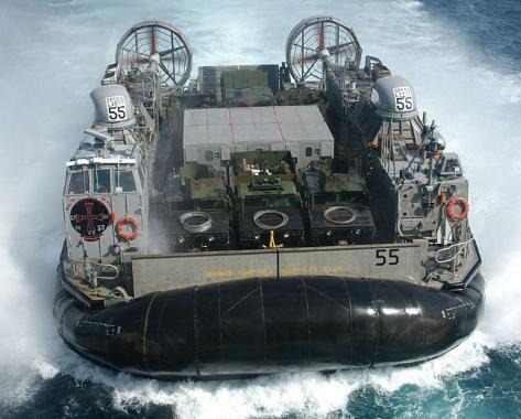  p>气垫船,是指一种利用表面效应原理,依靠高于大气压的空气在船体与