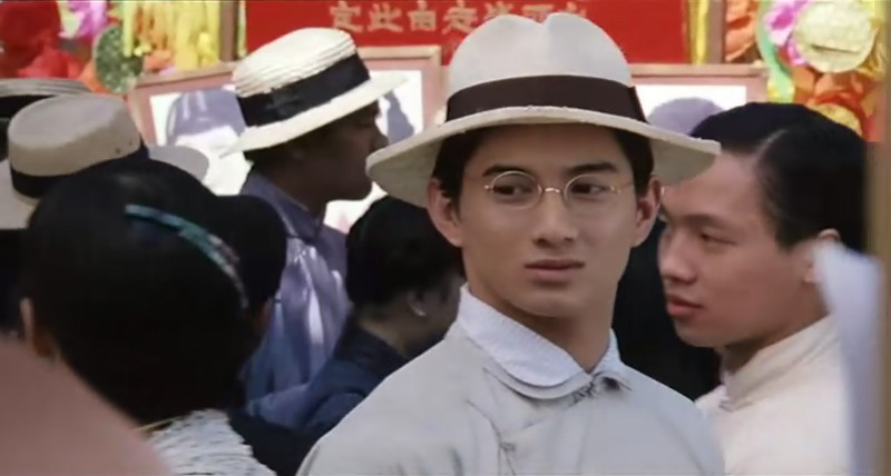  p>《花月佳期》是香港嘉禾电影有限公司和香港年代国际有限公司联合