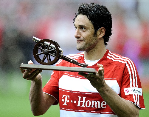  p>卢卡·托尼(luca toni),1977年5月26日出生于意大利帕夫洛尼尔