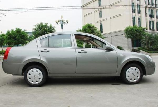 2009款奇瑞a5 1.5手动超值版标准型